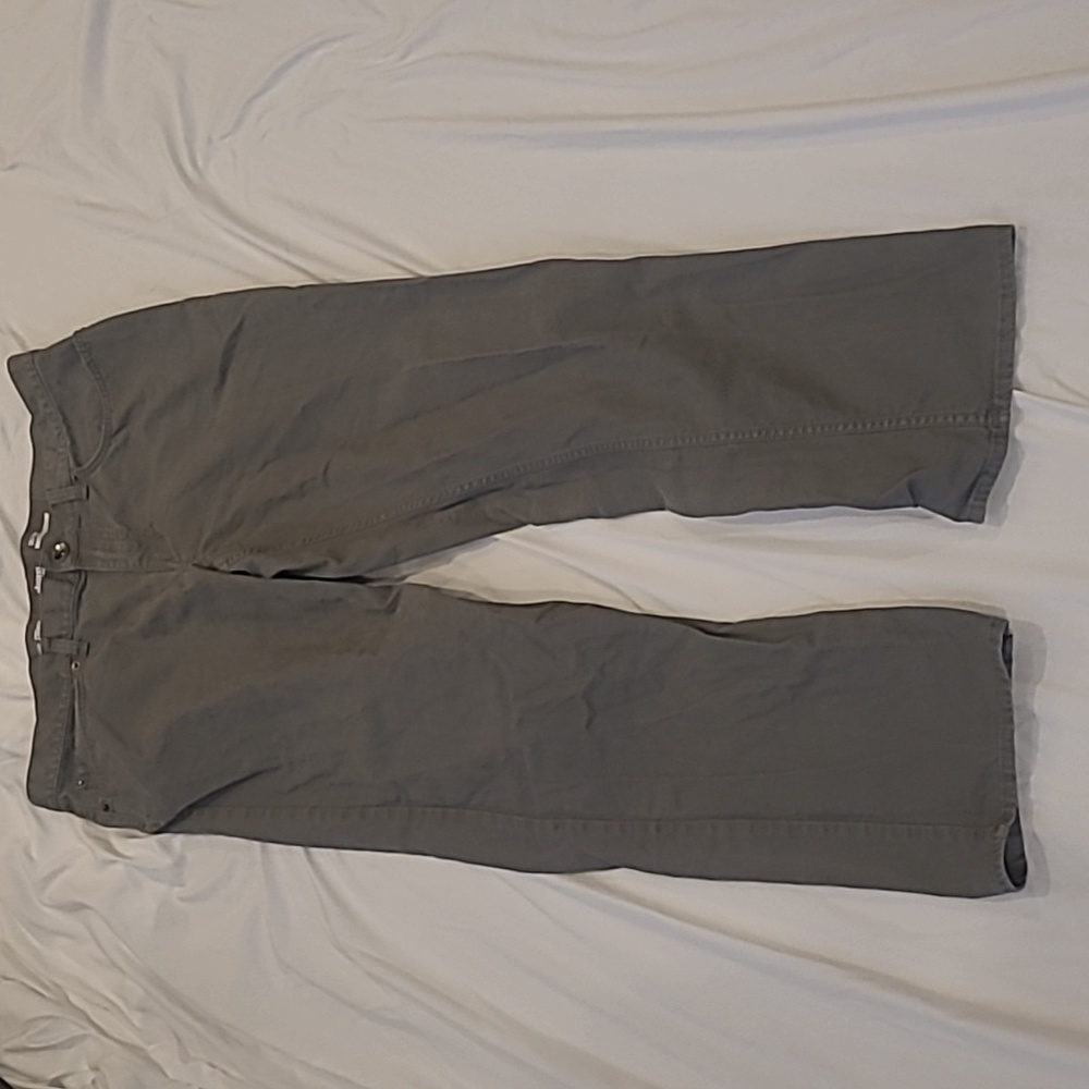 Men's Urban Pipeline 36x30 slim straight khaki pant in army green/gray